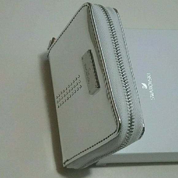 New in Box. Swarovski Crystal Zipper Wallet - Picture 5 of 7